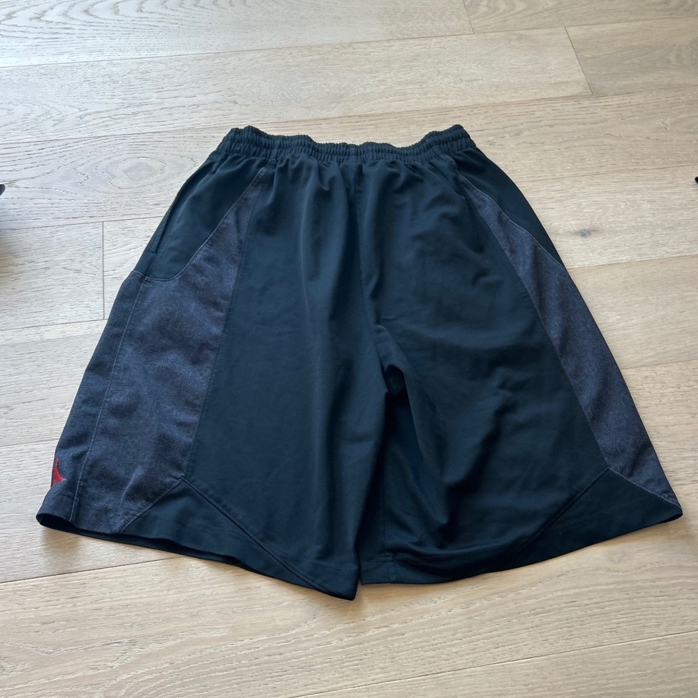 Jordan Mens Dri FIT Basketball Shorts Black Geometric Side Panels XL - Picture 2 of 8